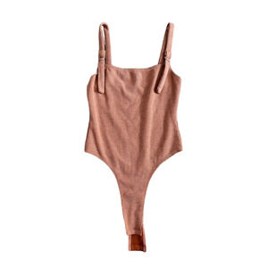 PINK RIBBED BODYSUIT WITH SILVER CHAIN LINK STRAP DETAIL